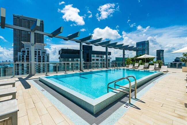 Building Photo - 1100 S Miami Ave