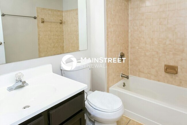 Building Photo - 4 Bedroom Pet-Friendly Home in INDIANAPOLIS, IN with Main Street Renewal