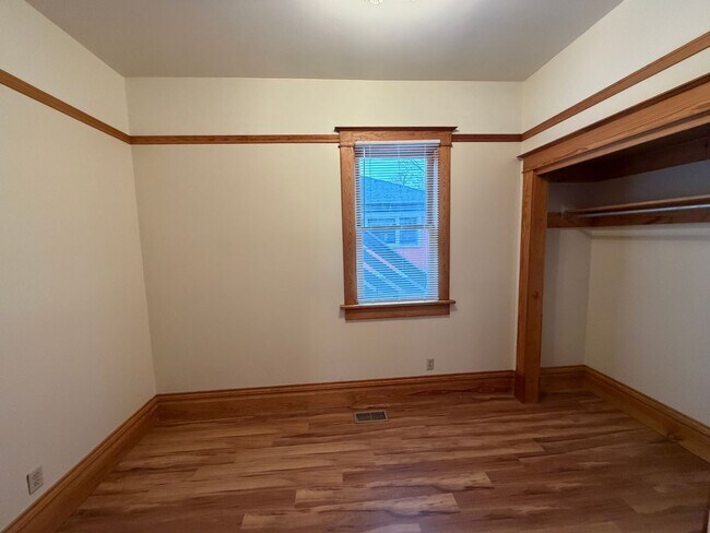 Building Photo - 800 S 9th St