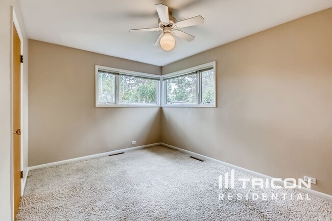 Building Photo - 2629 Fontana Dr