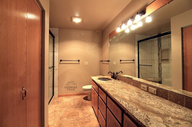 Building Photo - 4 Bedroom, 3 Bath Home in West Richland