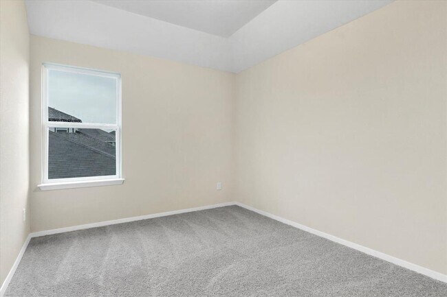 Building Photo - 135 Lyndon Dr