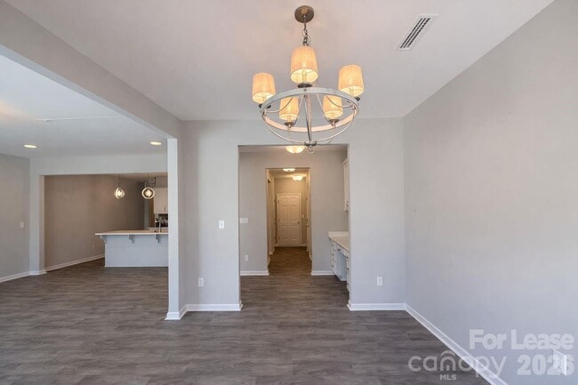 Building Photo - 11154 Woodland Crk Wy