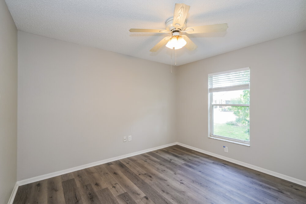 Building Photo - 9233 Buena Mesa Dr