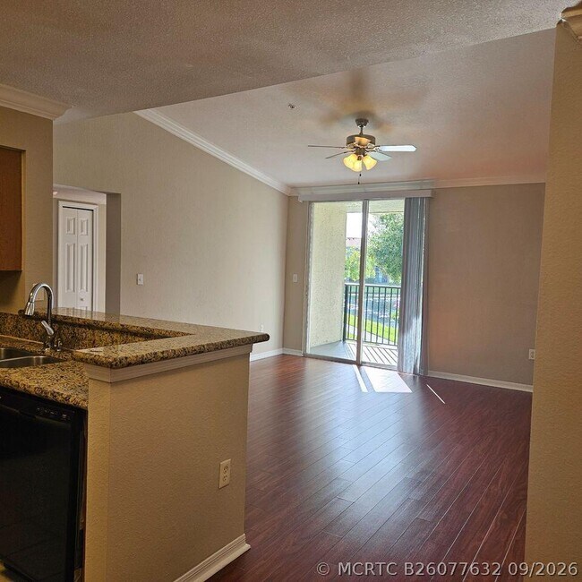Building Photo - 15155 Michelangelo Blvd