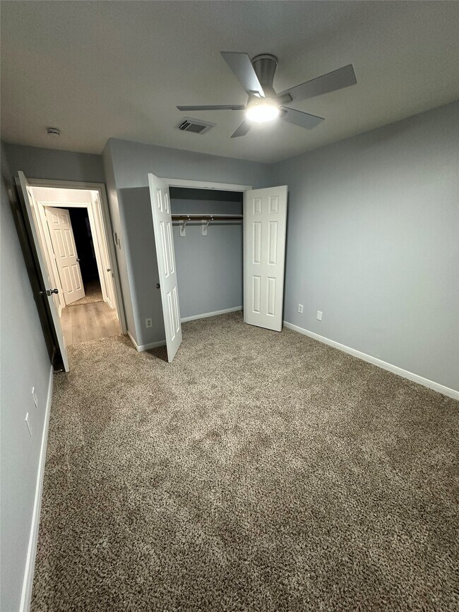 Building Photo - 8810 Barron Wood Cir E