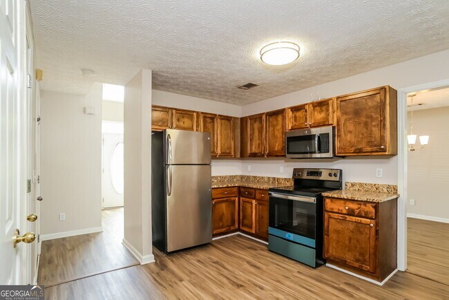 Building Photo - 104 Fallow Ln