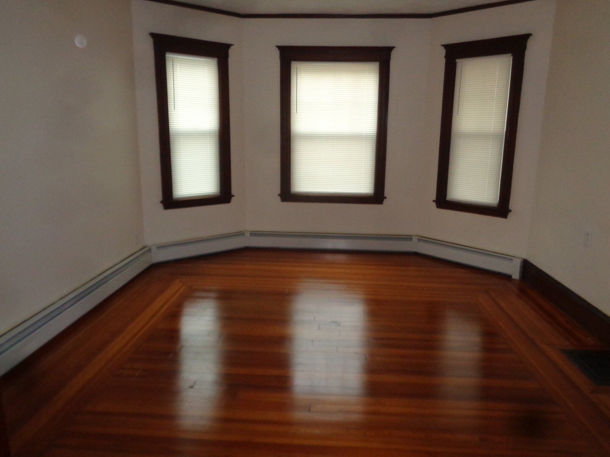 Building Photo - 61 Grove St