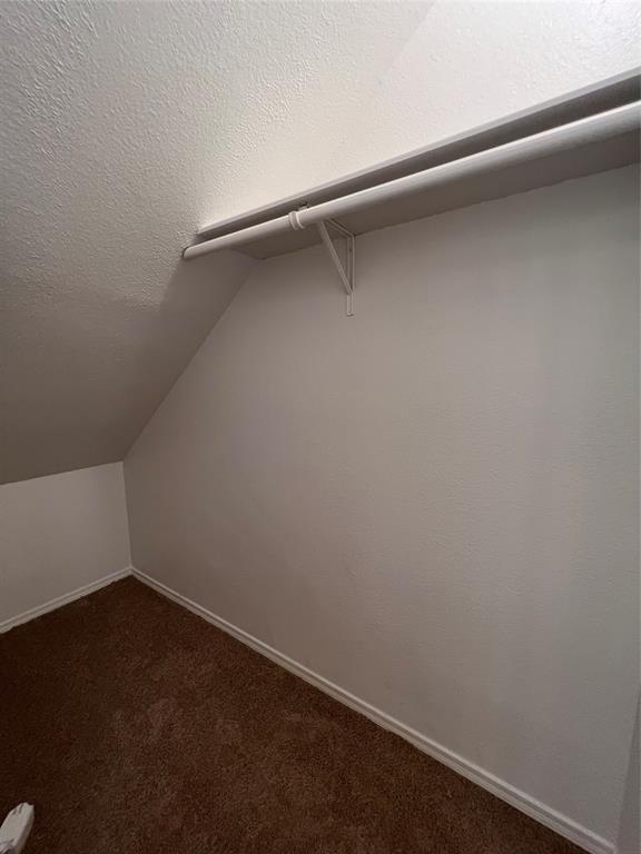 Building Photo - 17629 Red Oak Dr