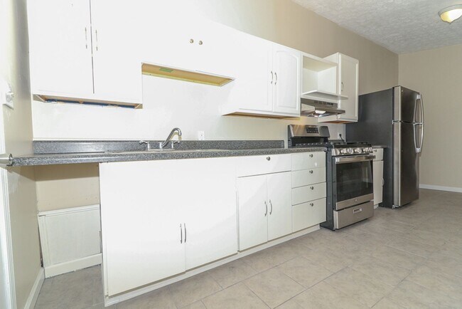 Building Photo - 407 Knox Ave