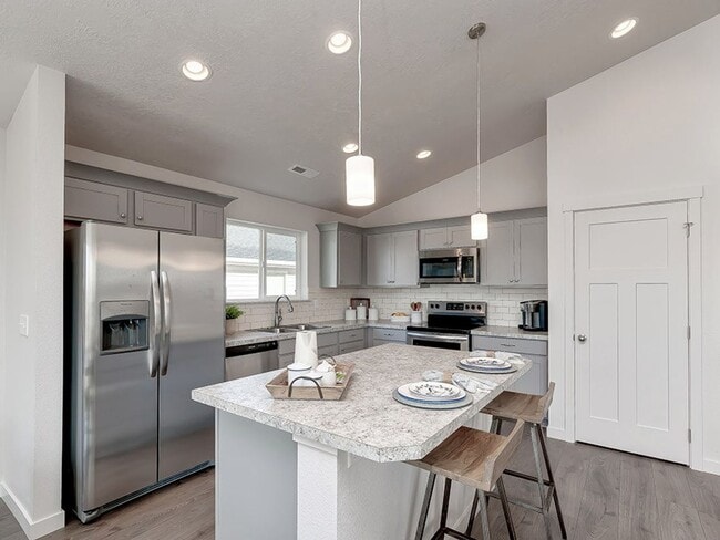 Building Photo - 3 Bedroom Home in Nampa with no back neighbors!!