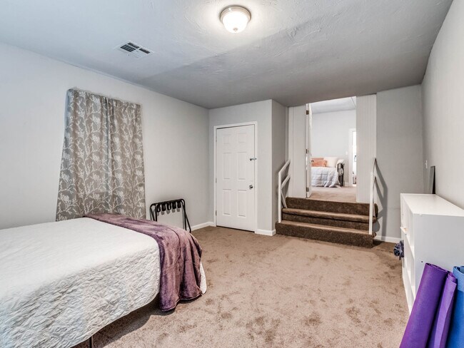 Building Photo - 1720 NW 30th St