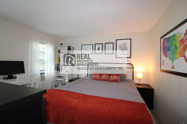 Building Photo - 203 Piscassic St