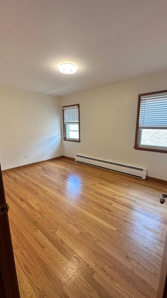 Building Photo - 7177 W Addison St