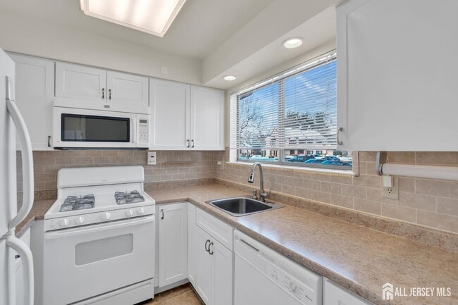 Building Photo - 603 Jacob Ct