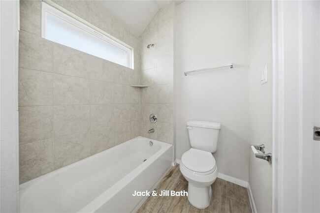 Building Photo - 123 White Dunes Dr