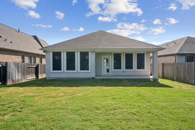 Building Photo - 305 Crossvine Trail
