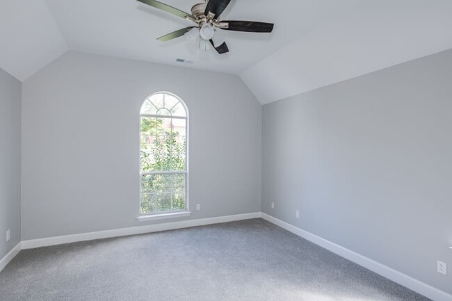 Building Photo - 1449 Brighton Cir