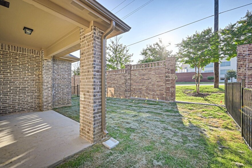 Building Photo - 4248 Mingo Dr
