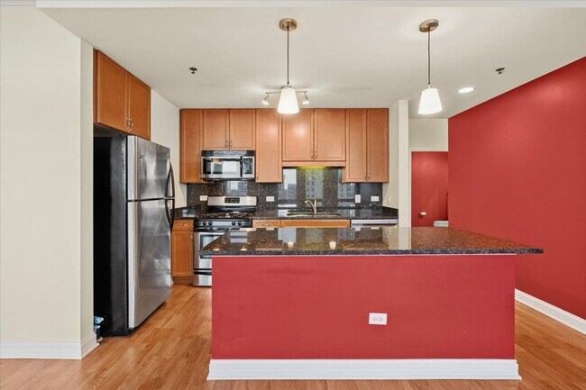 Building Photo - 1400 S Michigan Ave