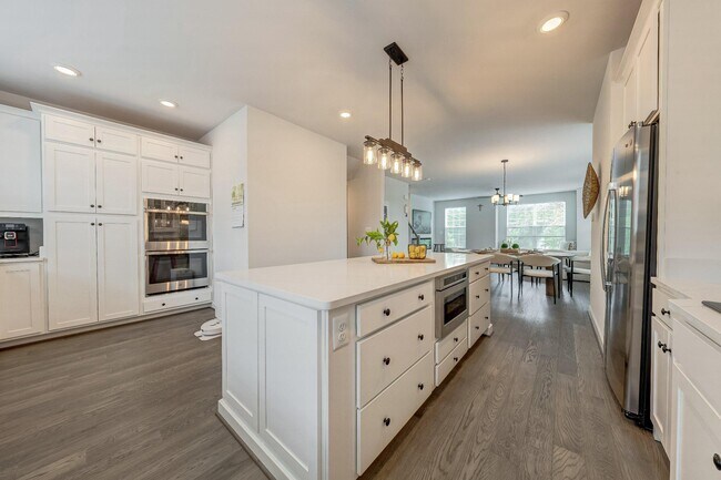 Building Photo - 12544 Ovation Dr