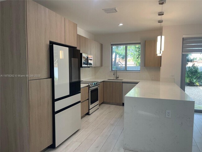 Building Photo - 3155 NW 103rd St