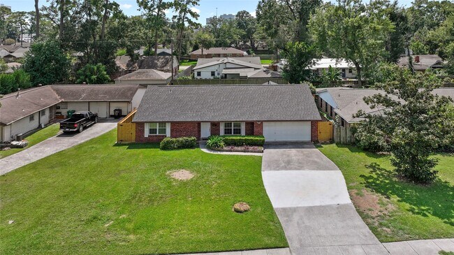 Building Photo - 10055 Westview Dr