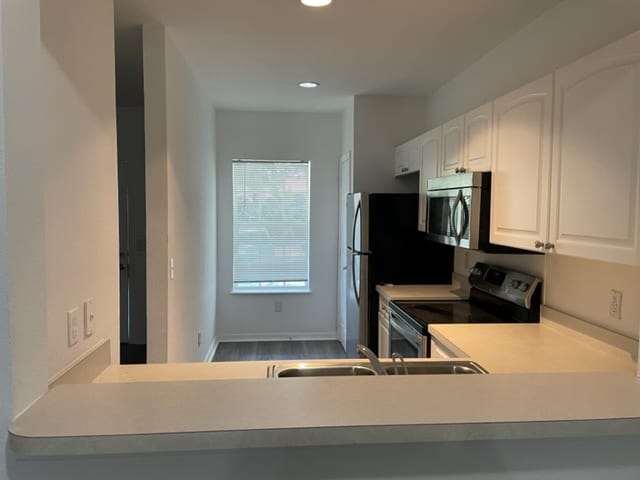 Building Photo - 4247 Plantation Cove Dr