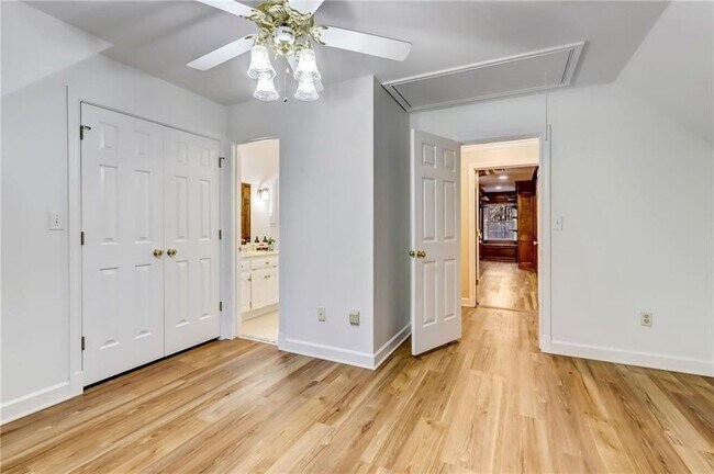 Building Photo - 344 Lost Creek Dr NW