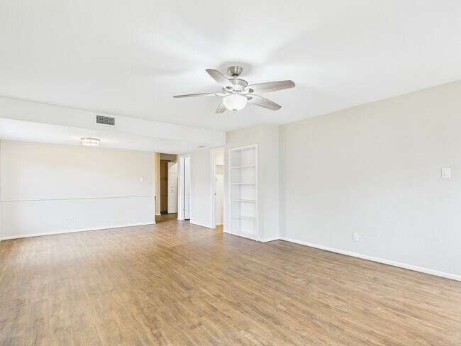 Building Photo - 107 Frederick Rd