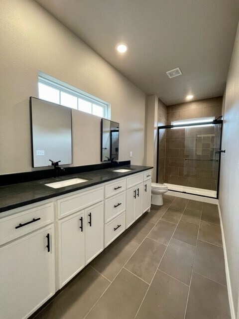 Building Photo - 663 Brimwood St