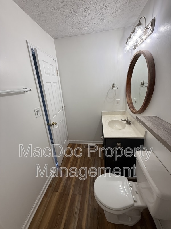 Building Photo - 10500 Boxmeer Ct
