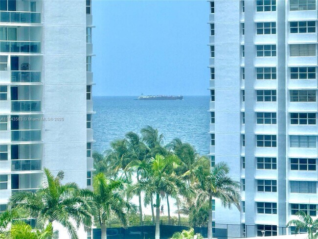 Building Photo - 1945 S Ocean Dr