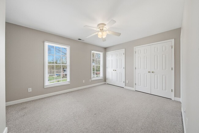 Building Photo - Hollar Duplex Conover