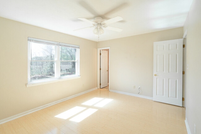 Building Photo - 7890 Talley Ann Dr