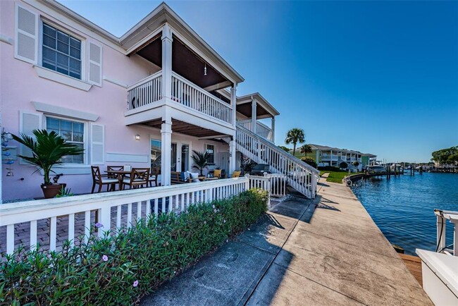 Building Photo - 5175 Coquina Key Dr SE