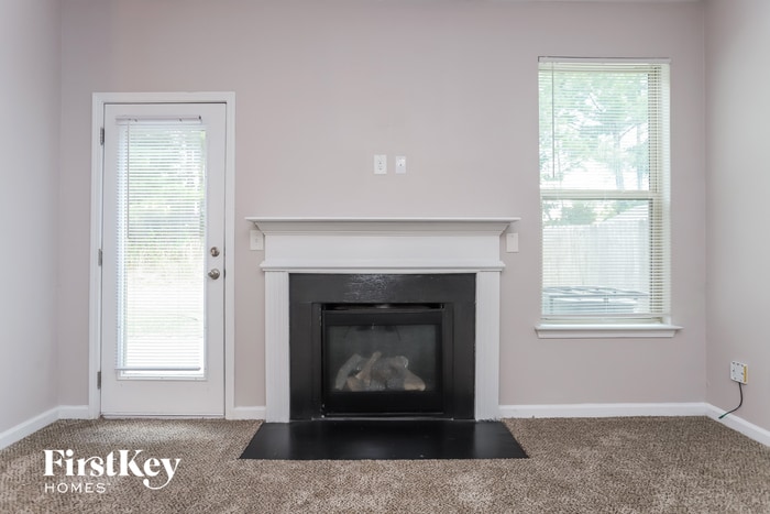 Building Photo - 5872 Seabright Ln