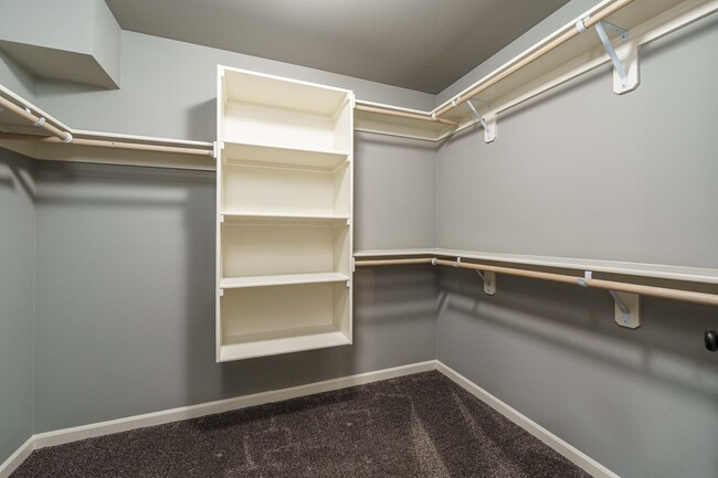 Building Photo - Stunning Salmon Creek Gem for Rent! - 3 Be...