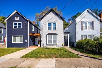 Building Photo - Renovated Home with 1st floor Study or Additional Bedroom