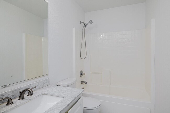 Building Photo - 7500 E Deer Valley Rd