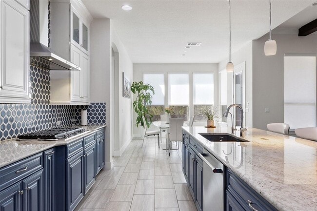 Building Photo - 16404 Horse Trap Ln