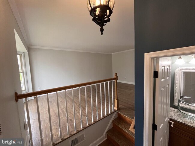 Building Photo - 3762 Farmland Dr