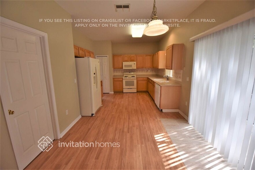 Building Photo - 4406 Park Eden Cir