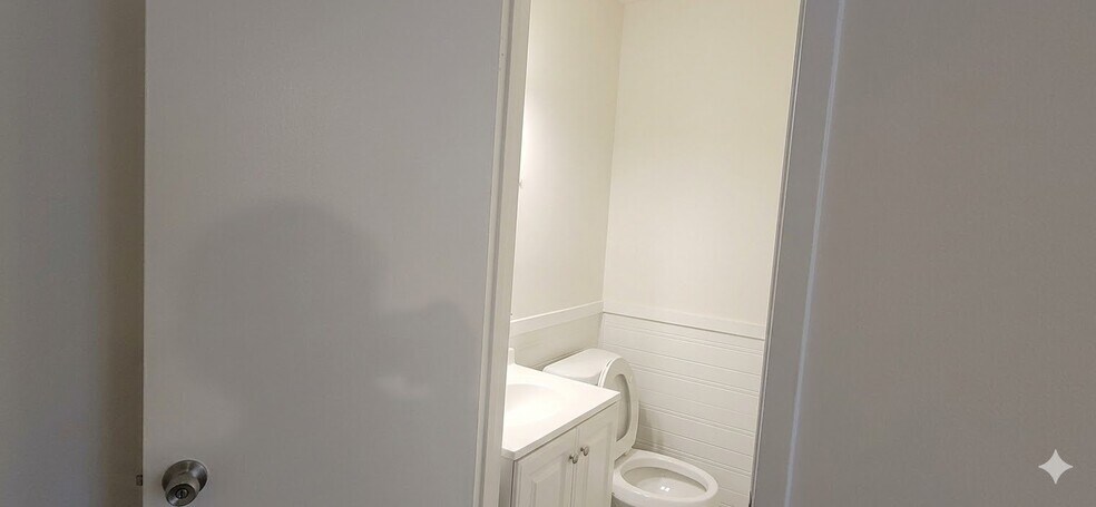 Building Photo - 1907 Hearthstone Dr