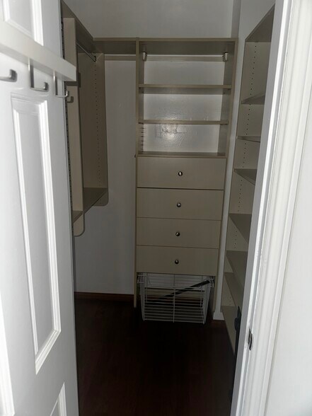 Building Photo - 29 Hurricane St