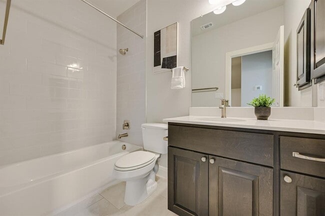 Building Photo - 227 Dally Ct