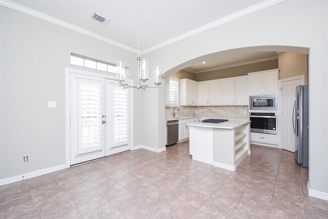 Building Photo - 8004 Stoneyway Dr