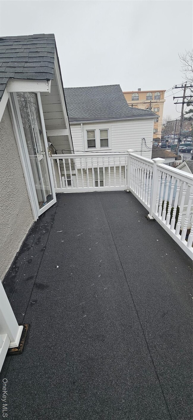 Building Photo - 218 W Chester St