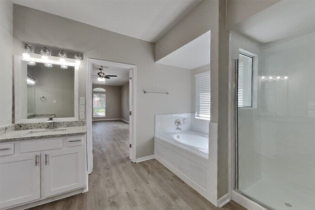 Building Photo - 14918 Laytham Ln