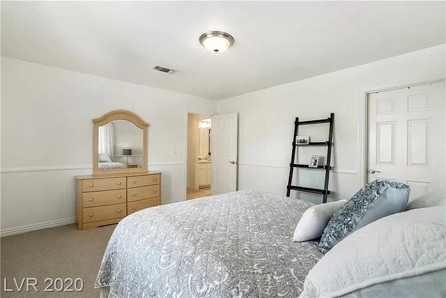 Building Photo - 7777 Willow Cove Cir